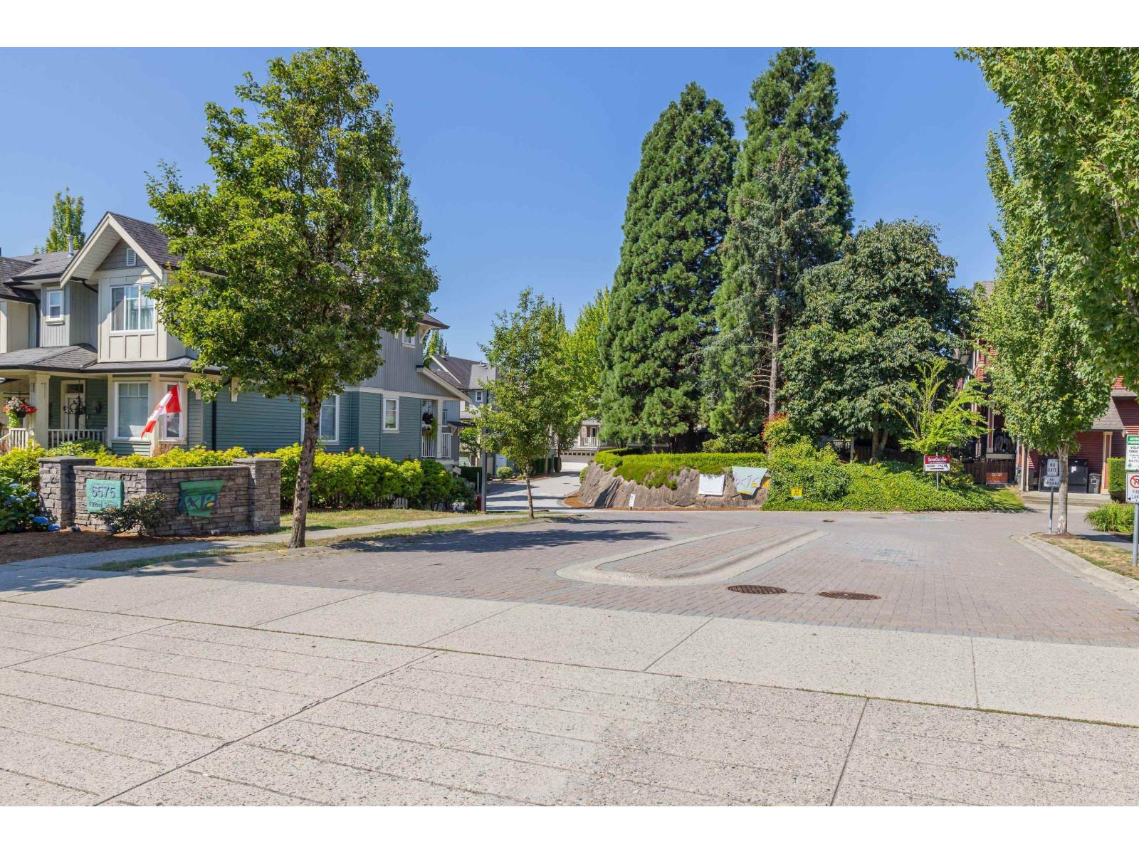 Photo 39 of 99 6575 192 Street, Surrey BC