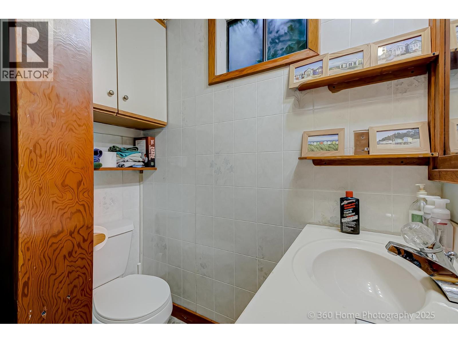 Photo 6 of 4529 Savoy Street, Delta BC