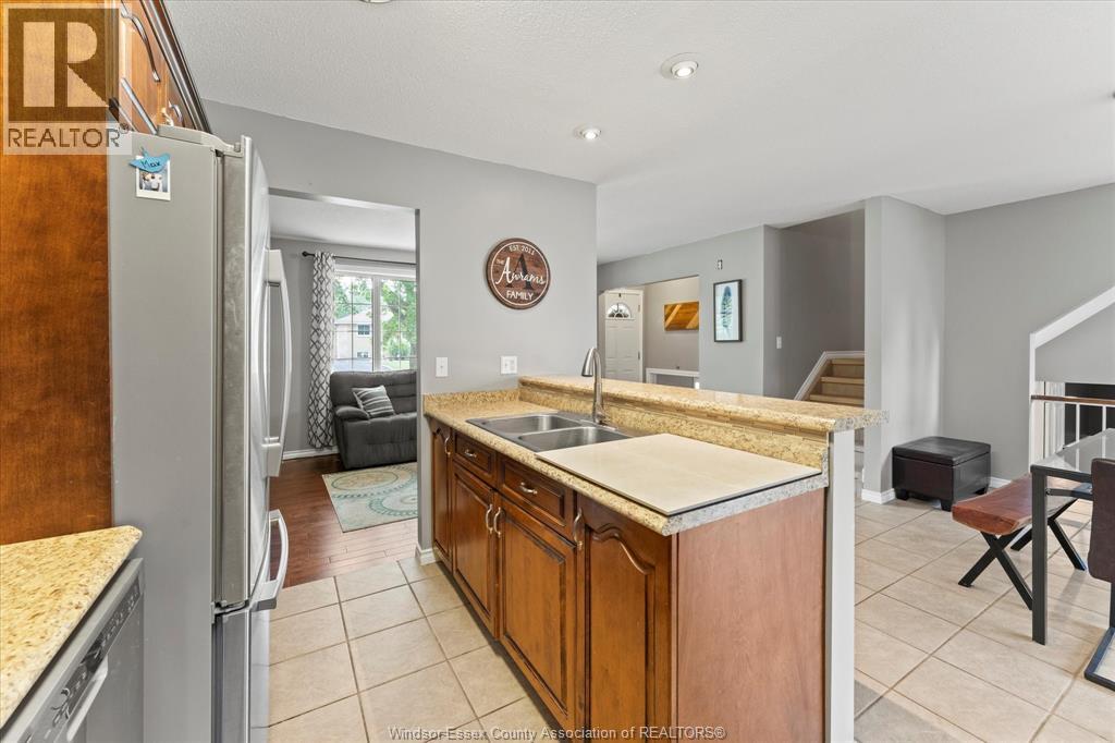 Photo 11 of 110 St James Court, Amherstburg ON