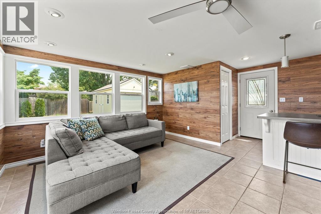 Photo 16 of 110 St James Court, Amherstburg ON