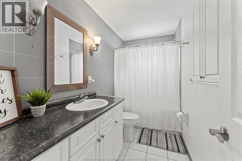 Photo 20 of 110 St James Court, Amherstburg ON