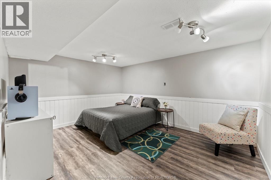 Photo 30 of 110 St James Court, Amherstburg ON