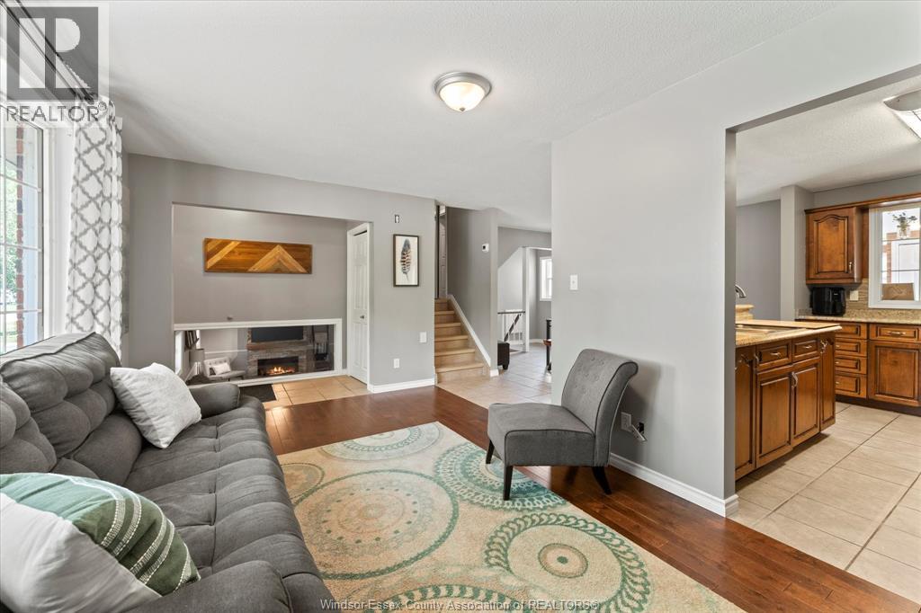 Photo 9 of 110 St James Court, Amherstburg ON