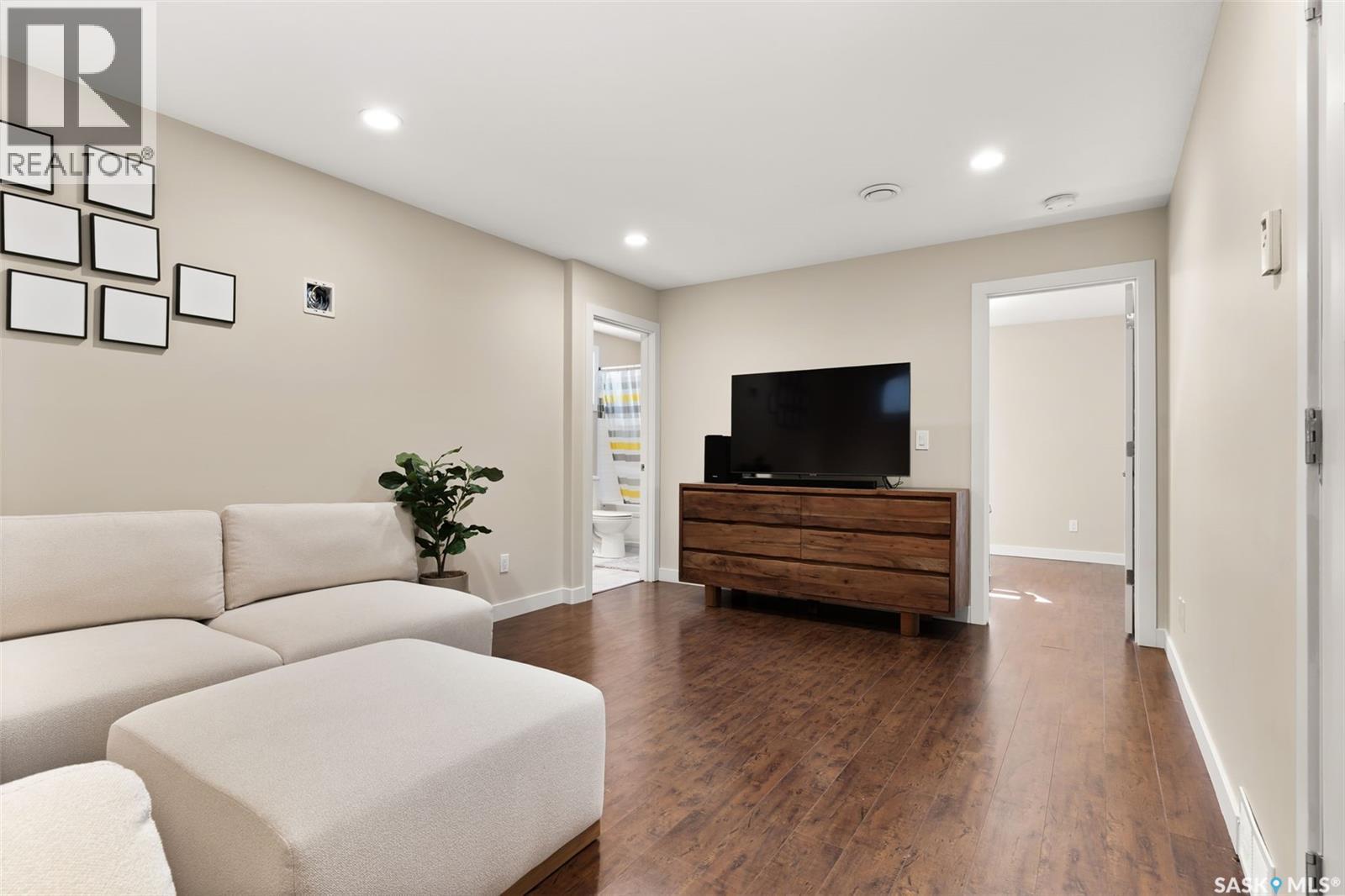 Single Family House 2 Level for Sale in  Lepine ROAD Regina 