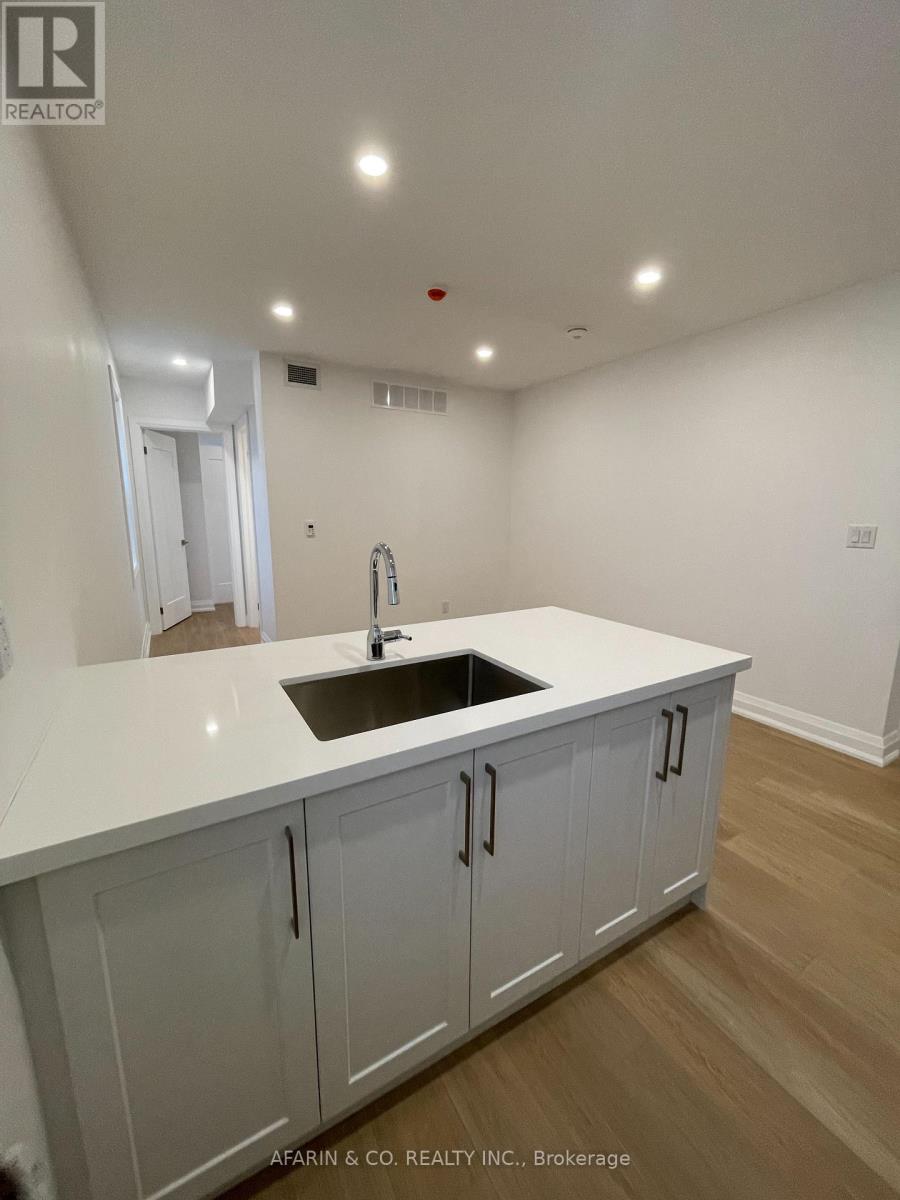 Photo 7 of 4 79 Cedarvale Avenue, Toronto ON