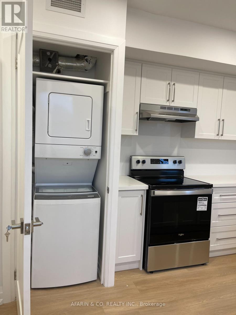 Photo 9 of 5 79 Cedarvale Avenue, Toronto ON