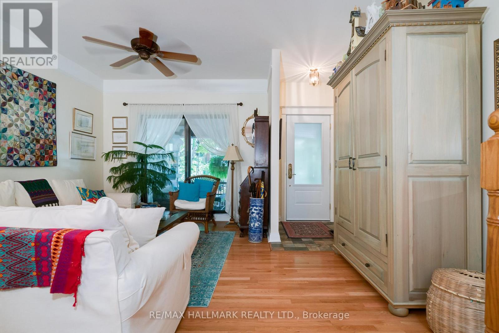 Photo 4 of 177 Wineva Avenue, Toronto ON