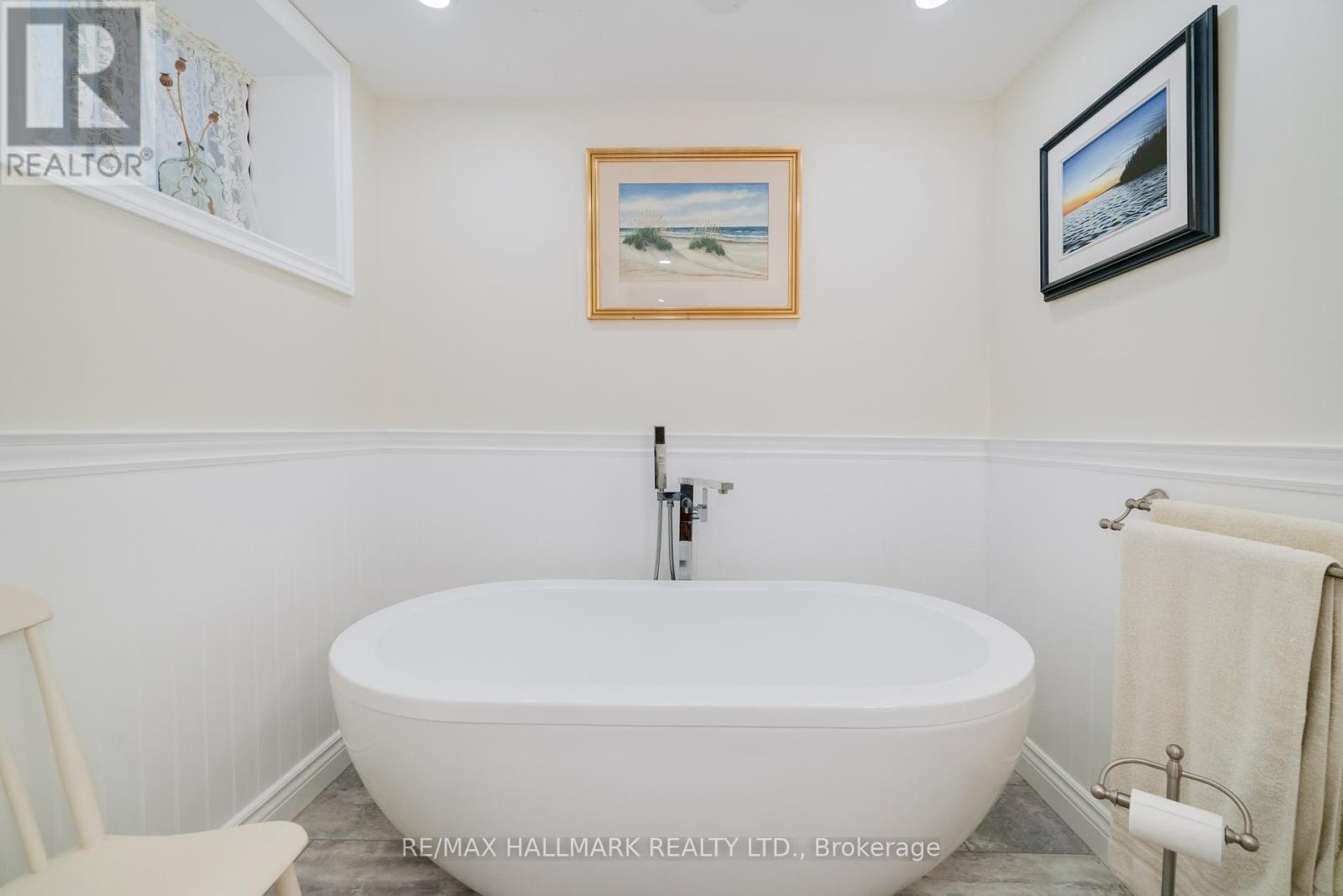 Photo 41 of 177 Wineva Avenue, Toronto ON