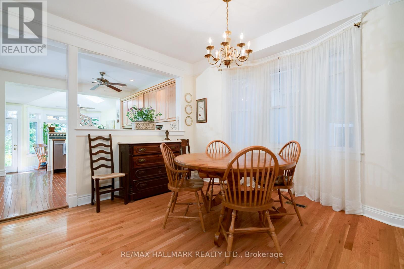 Photo 7 of 177 Wineva Avenue, Toronto ON