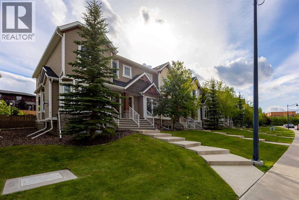 Single Family House for Sale in  Aspen Hills Drive SW Aspen Woods Calgary 