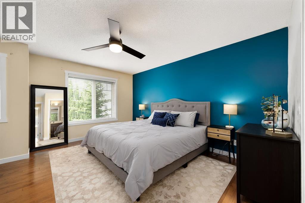 Single Family House for Sale in  Aspen Hills Drive SW Aspen Woods Calgary 