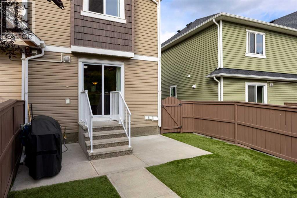 Single Family House for Sale in  Aspen Hills Drive SW Aspen Woods Calgary 