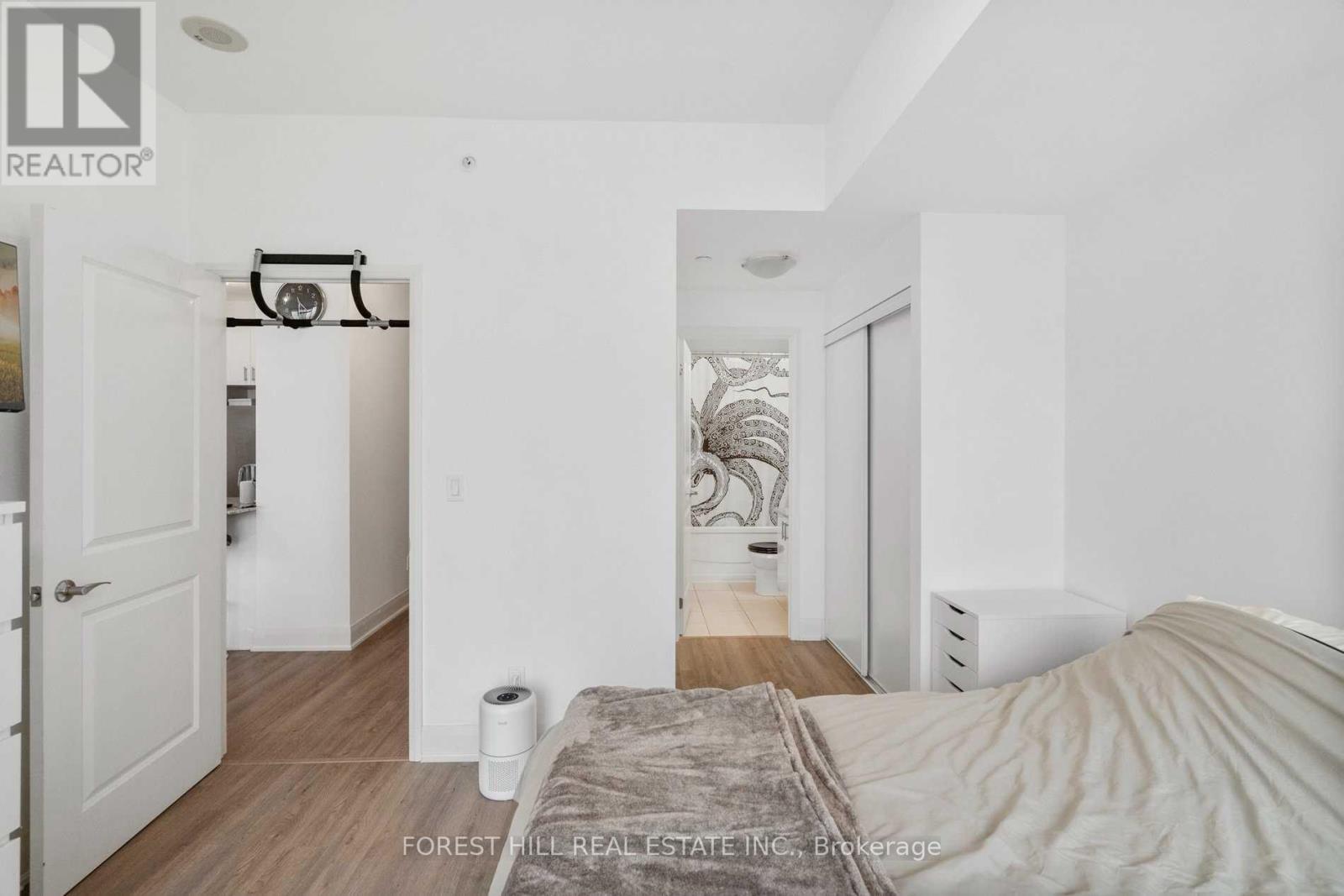 Photo 10 of 3305 2900 Highway 7 Road, Vaughan ON