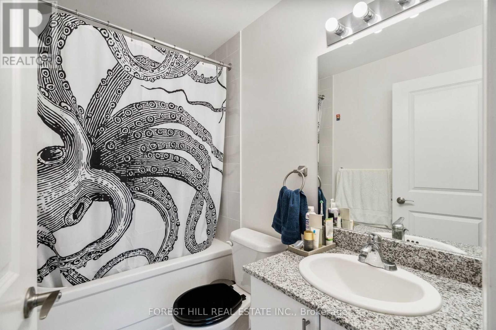 Photo 12 of 3305 2900 Highway 7 Road, Vaughan ON