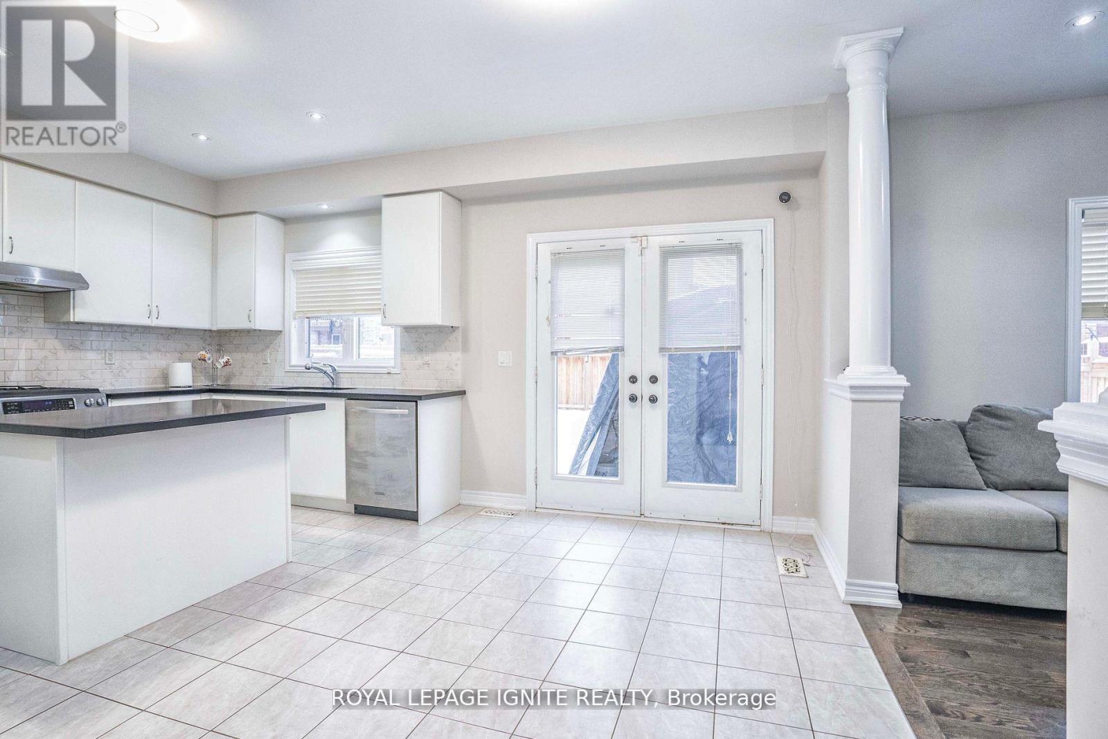 Photo 12 of 1382 Dallman Street, Innisfil ON