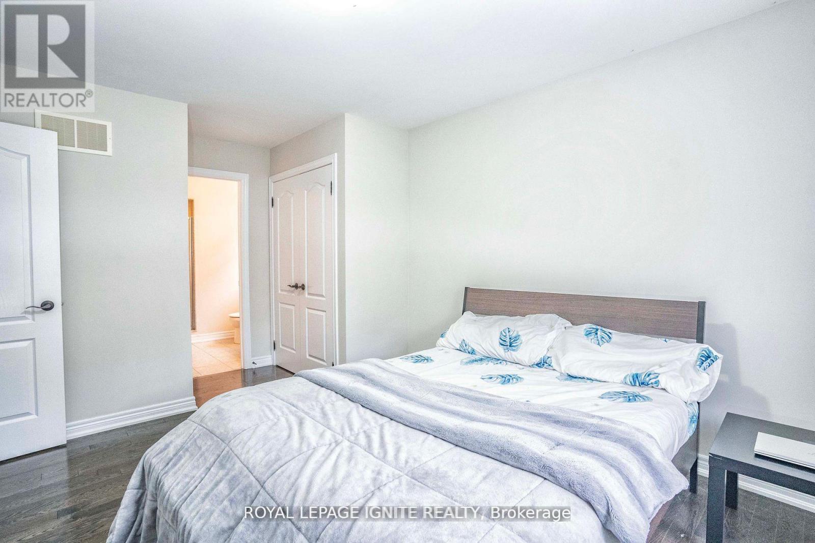 Photo 29 of 1382 Dallman Street, Innisfil ON