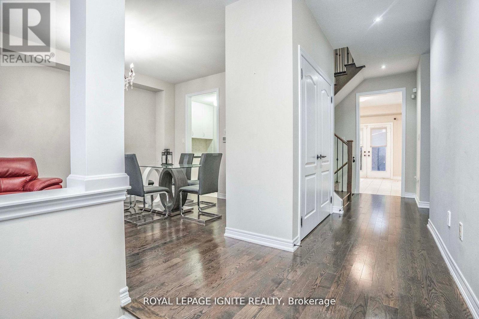 Photo 4 of 1382 Dallman Street, Innisfil ON
