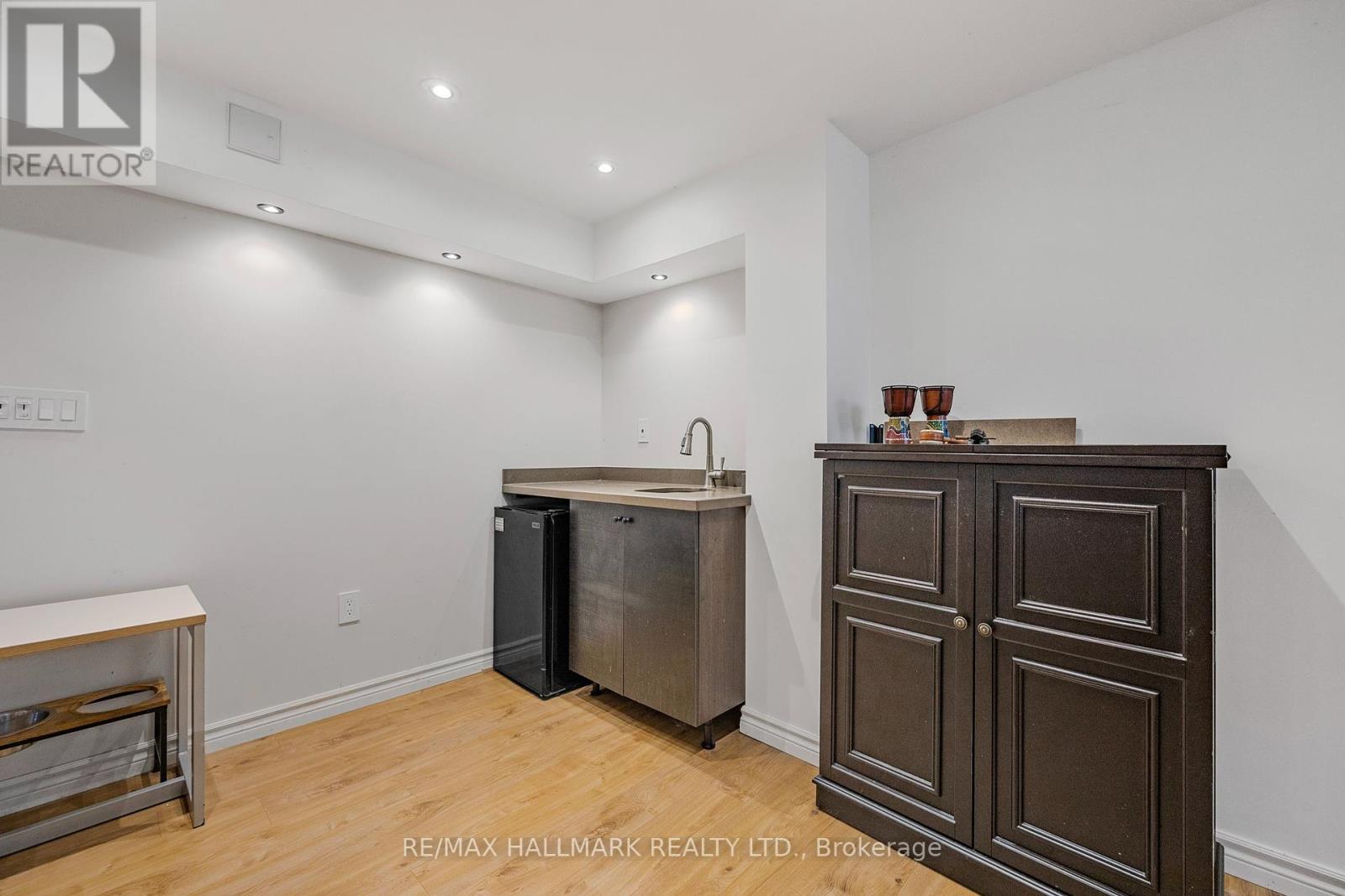 Photo 4 of 60 Cider Crescent, Richmond Hill ON