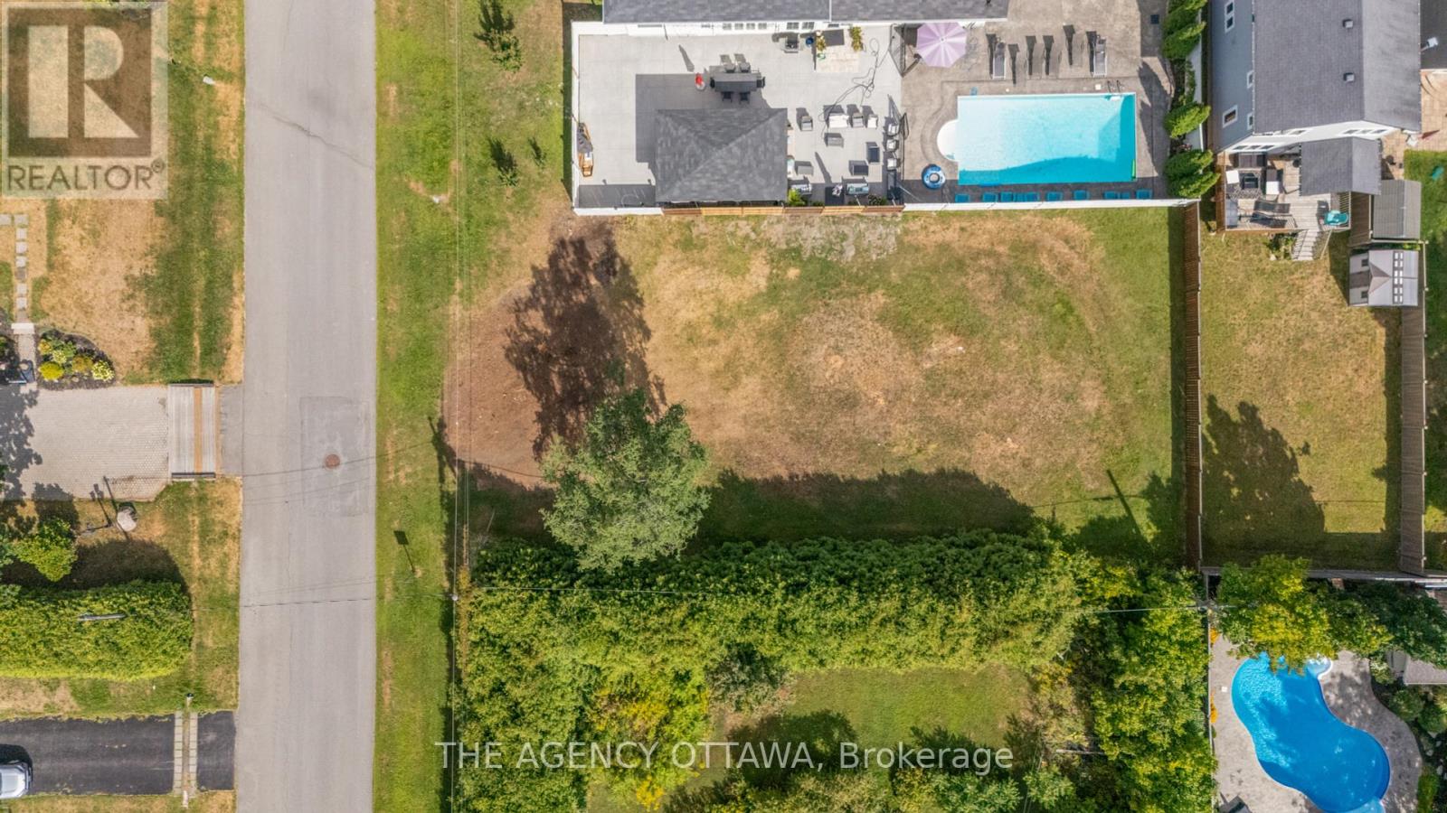 Photo 7 of 9 Doris Avenue, Ottawa ON