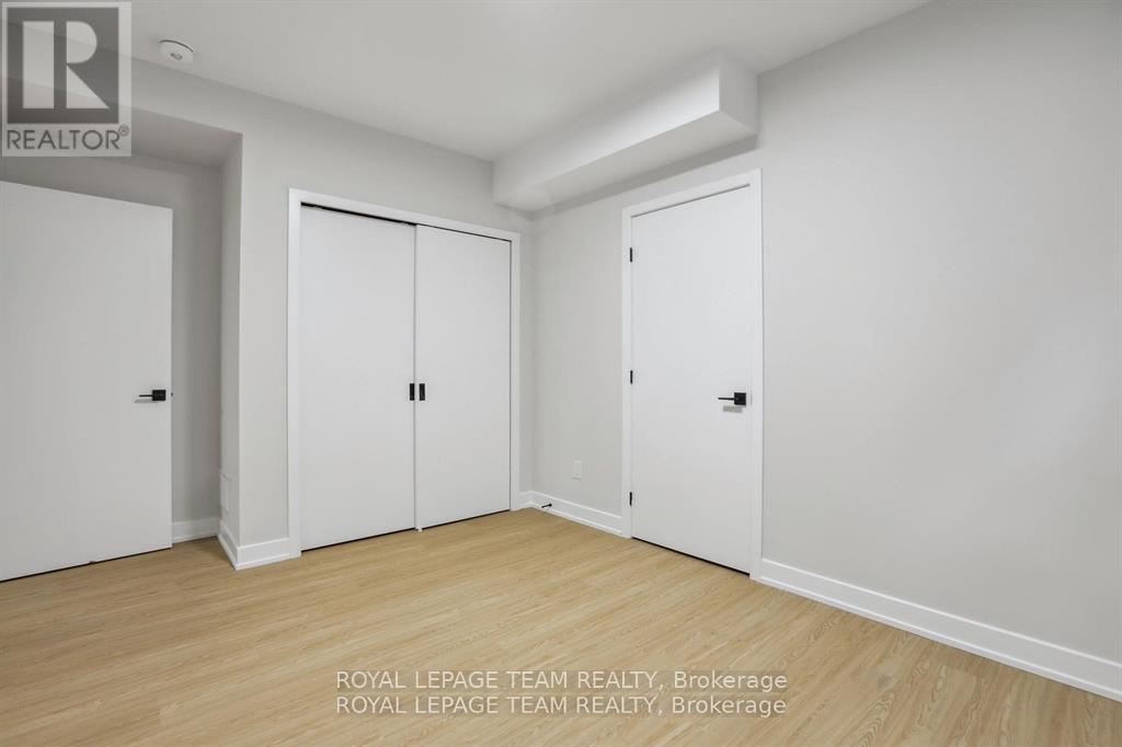 Photo 10 of 1 49 Grosvenor Avenue, Ottawa ON