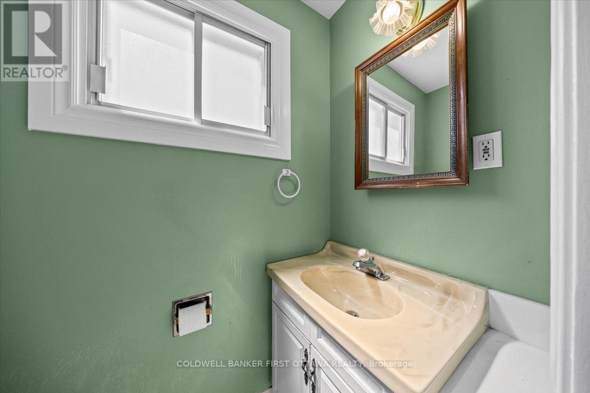 Photo 24 of 2326 Harding Road, Ottawa ON