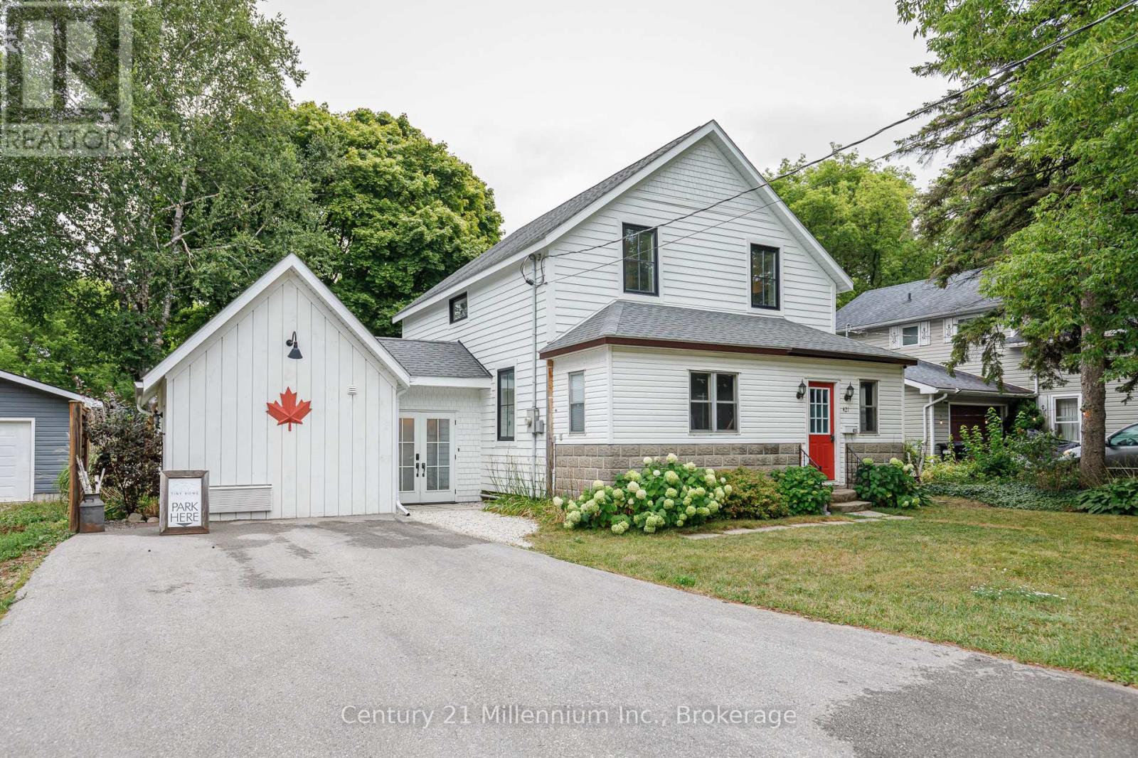 Photo 1 of 421 Napier Street, Collingwood ON