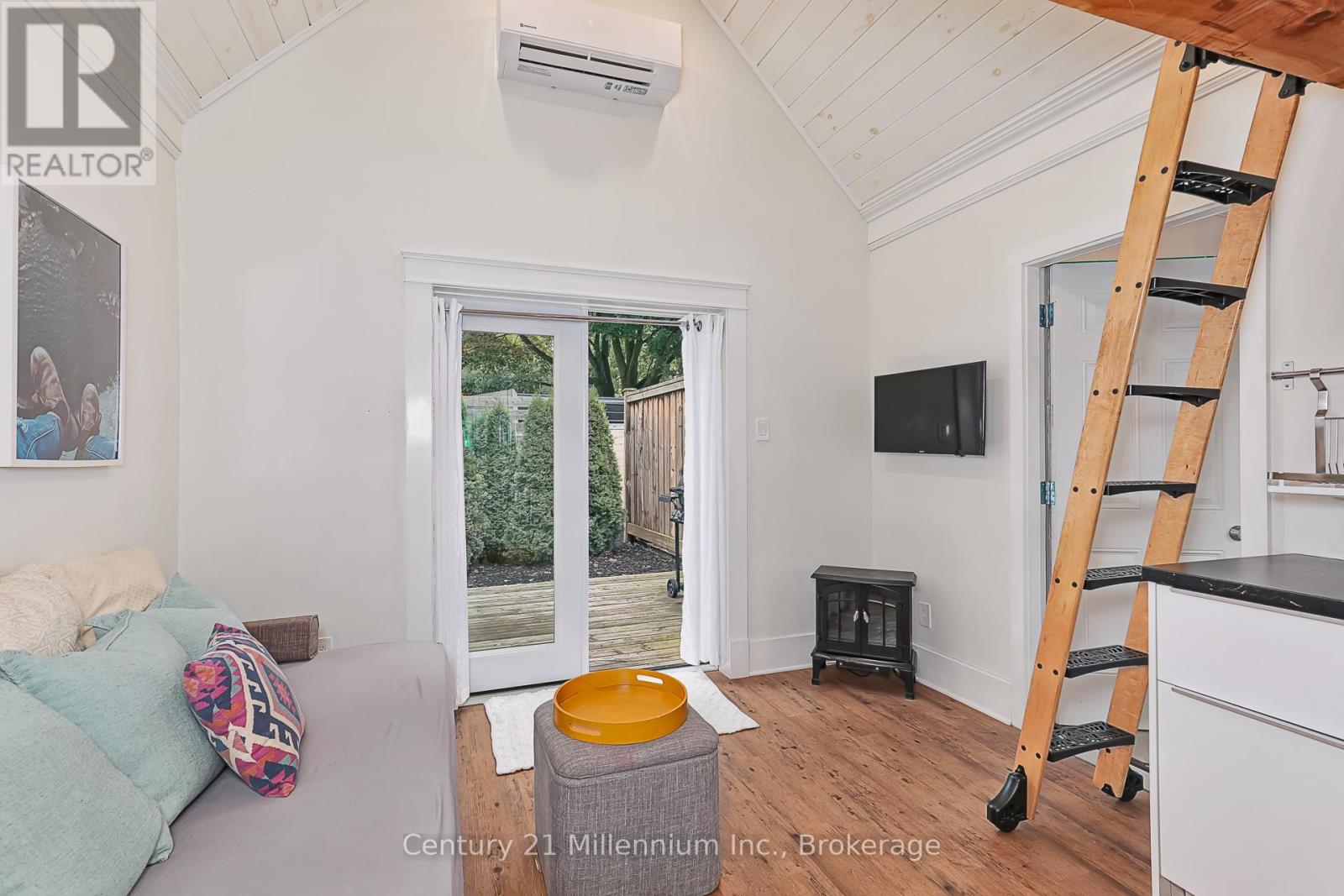 Photo 10 of 421 Napier Street, Collingwood ON