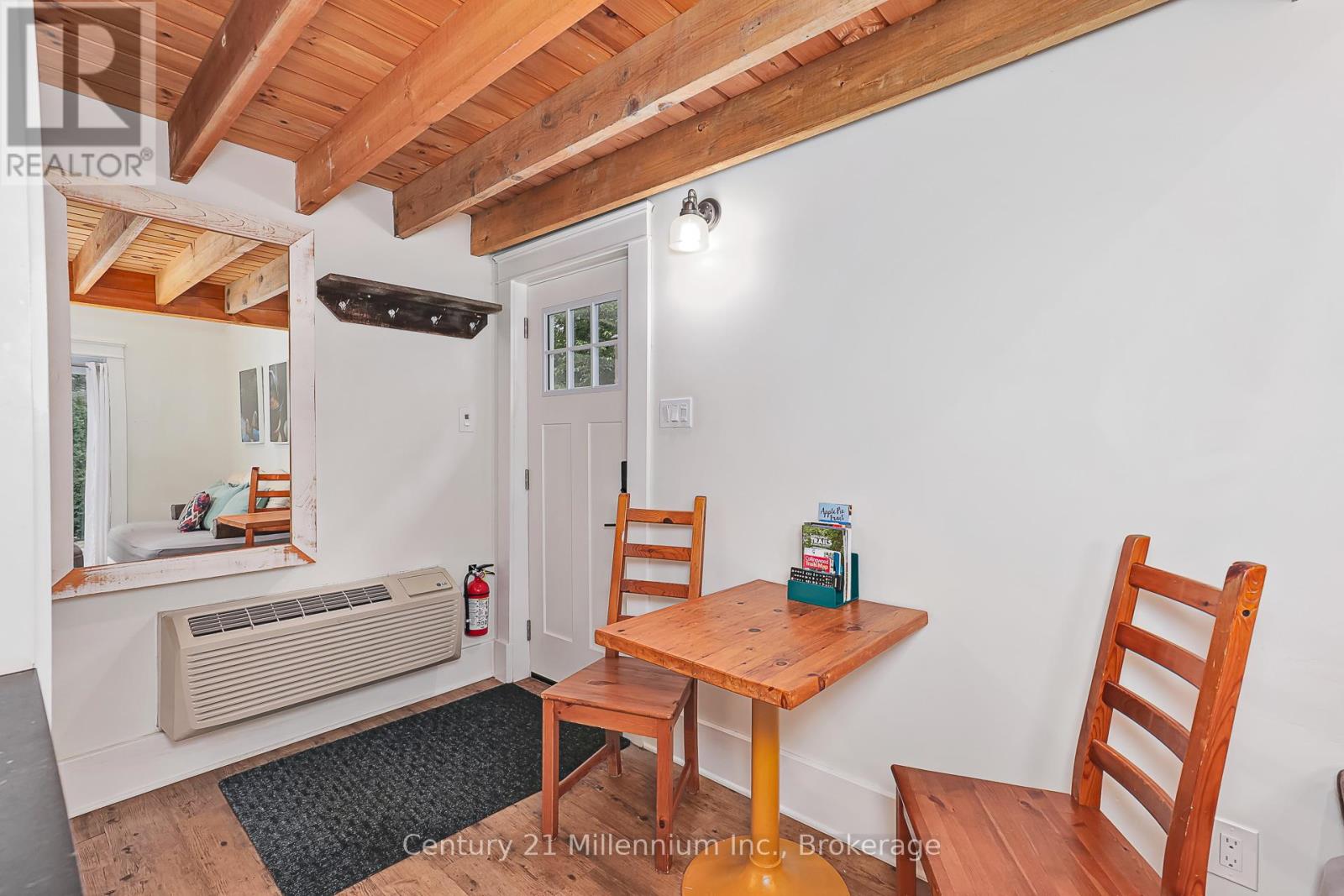 Photo 11 of 421 Napier Street, Collingwood ON