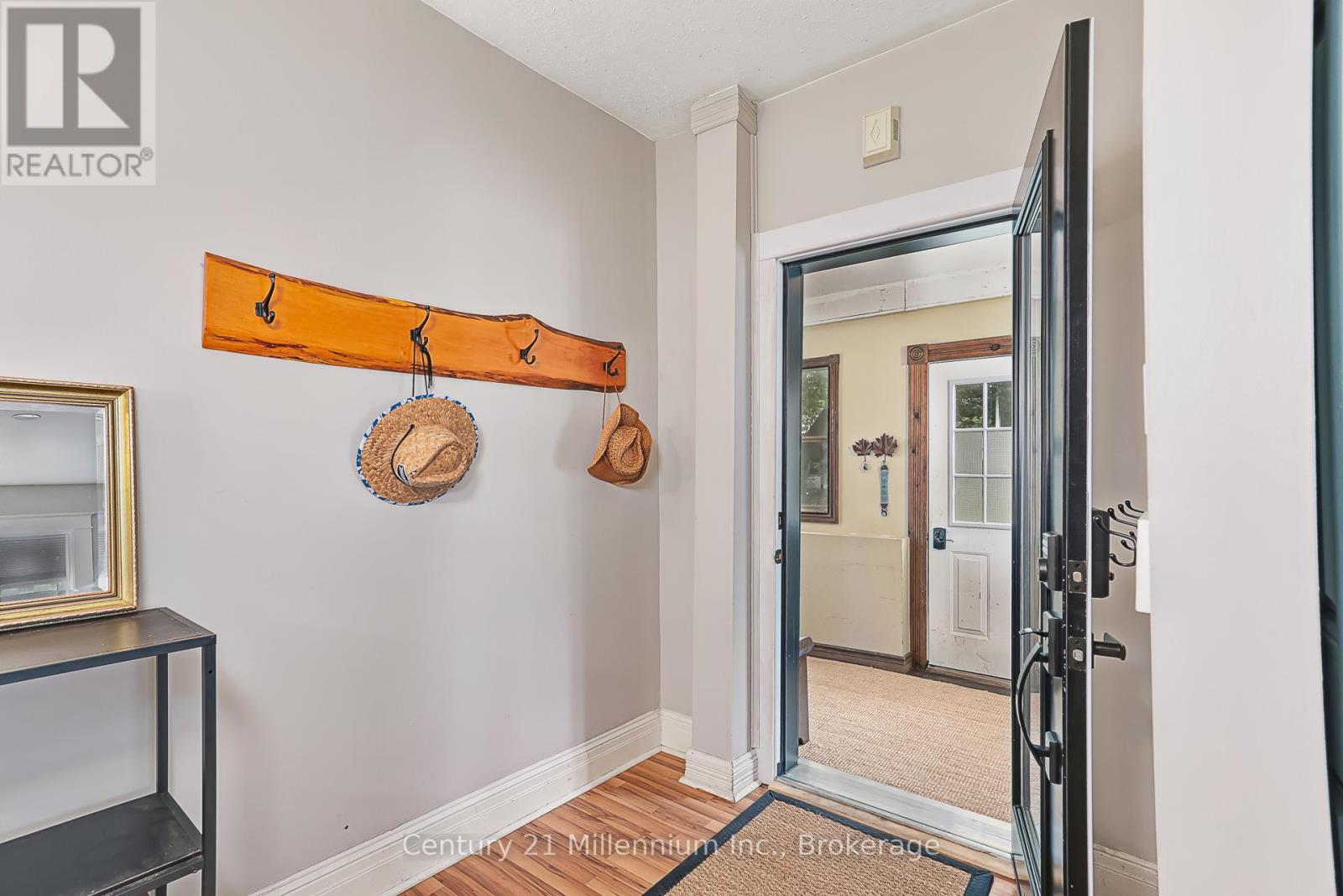 Photo 17 of 421 Napier Street, Collingwood ON