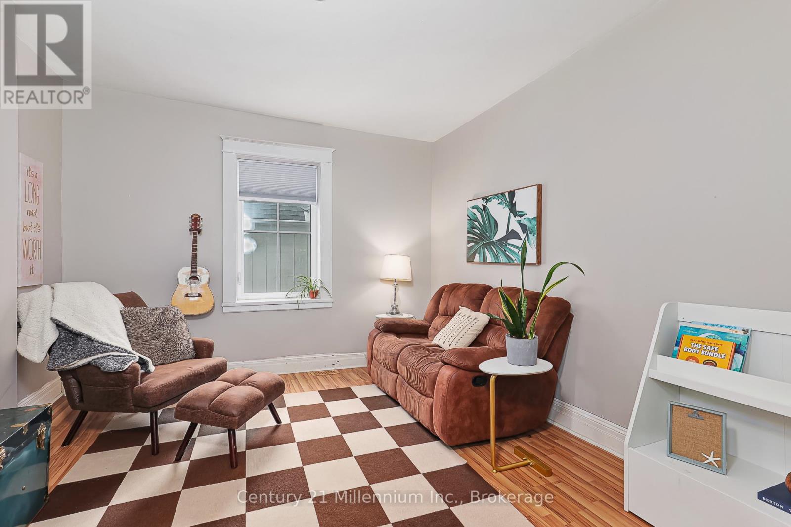 Photo 21 of 421 Napier Street, Collingwood ON