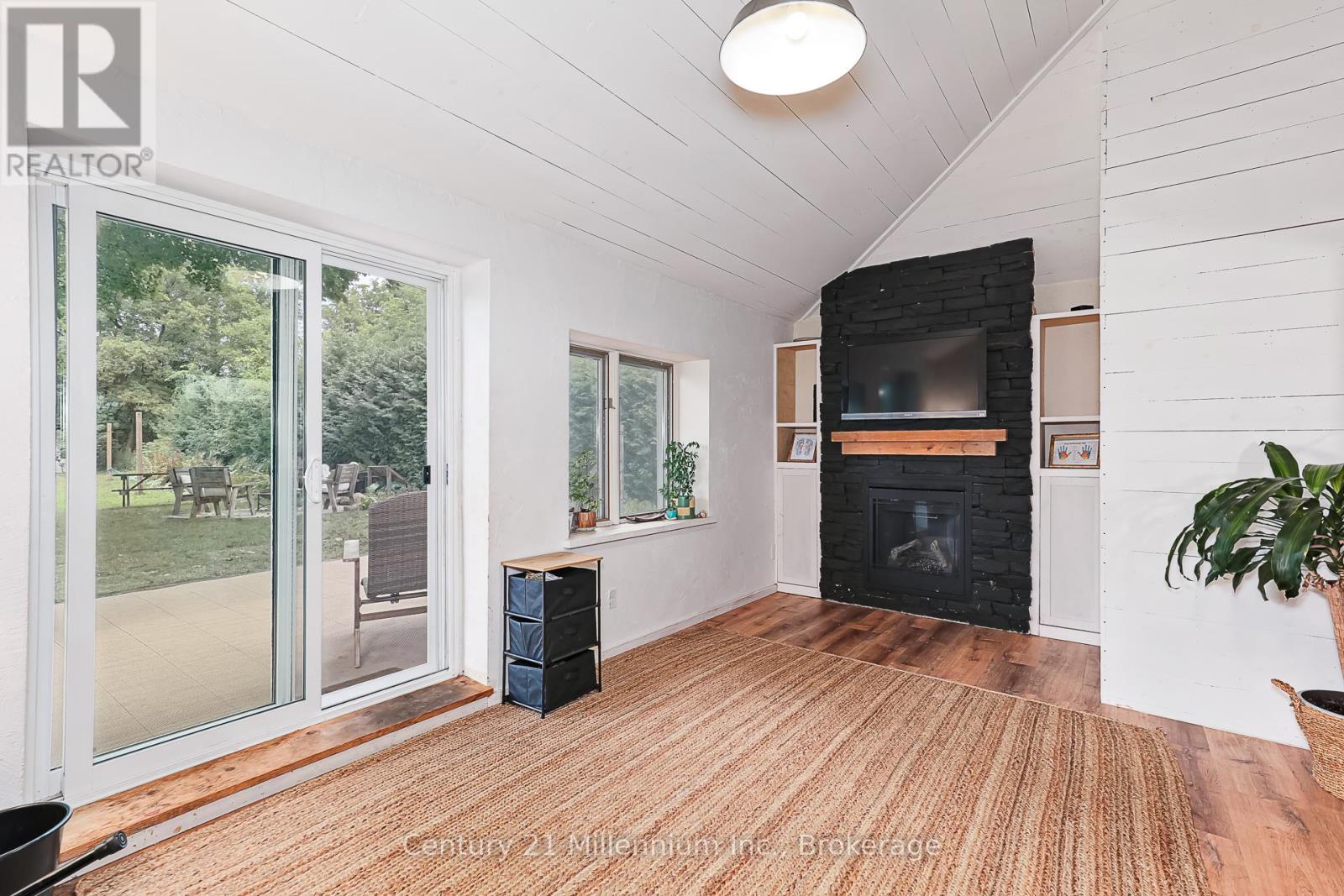 Photo 30 of 421 Napier Street, Collingwood ON