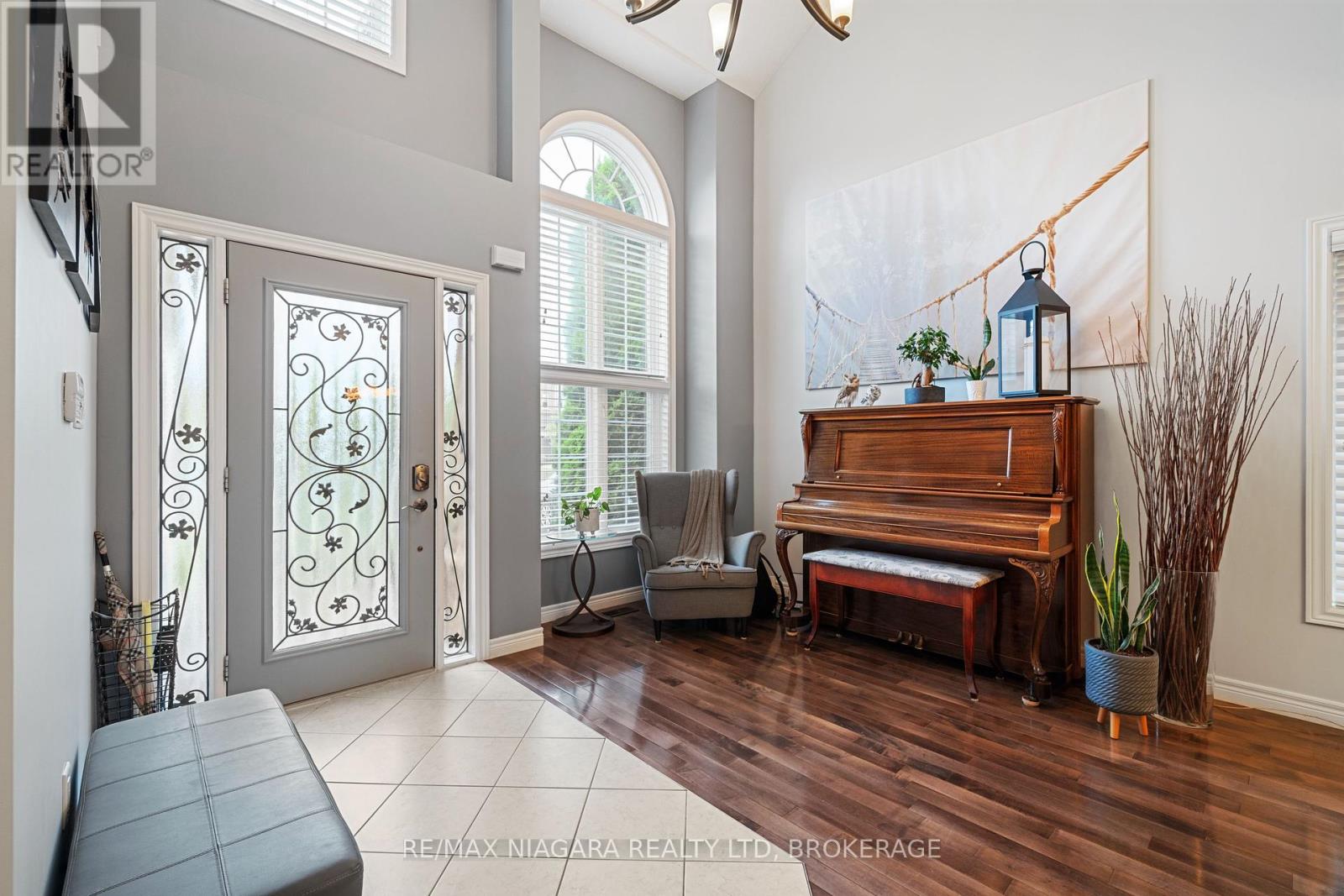 Photo 10 of 4493 Frances Crescent, Lincoln ON