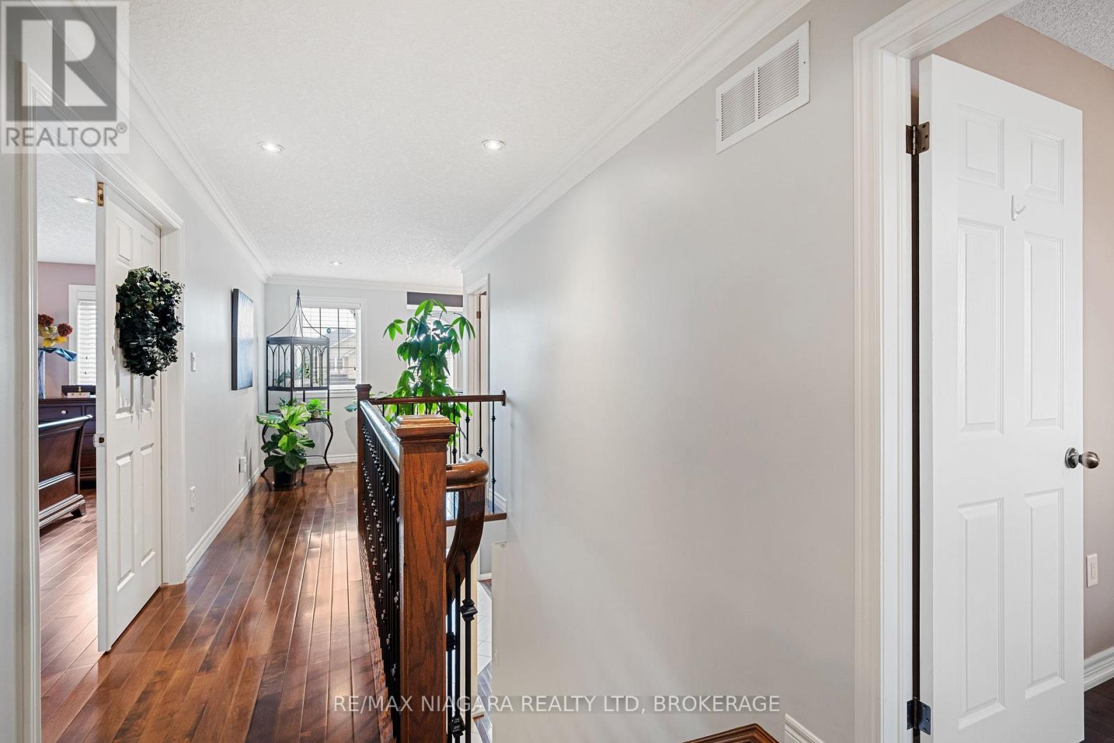 Photo 21 of 4493 Frances Crescent, Lincoln ON