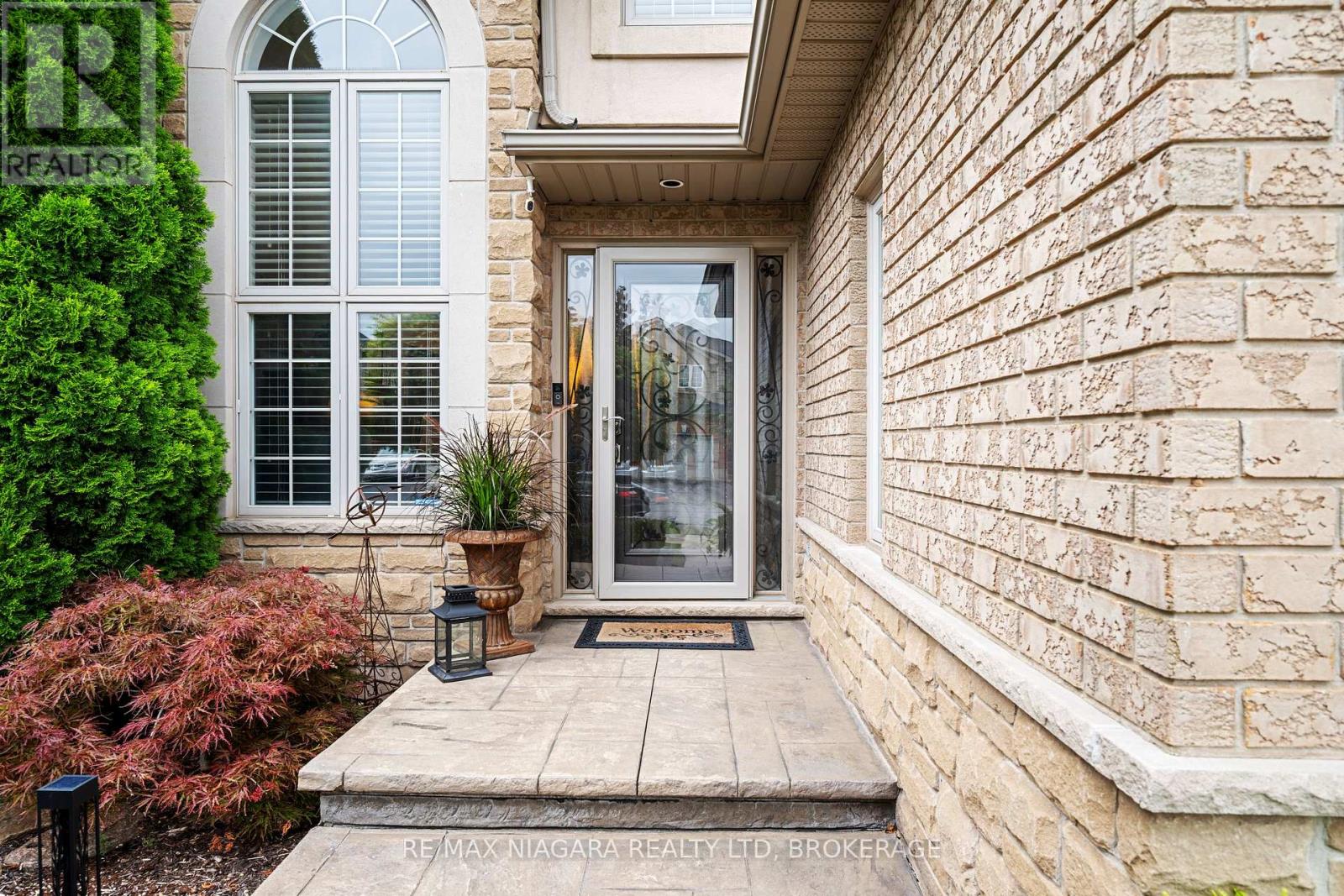 Photo 3 of 4493 Frances Crescent, Lincoln ON
