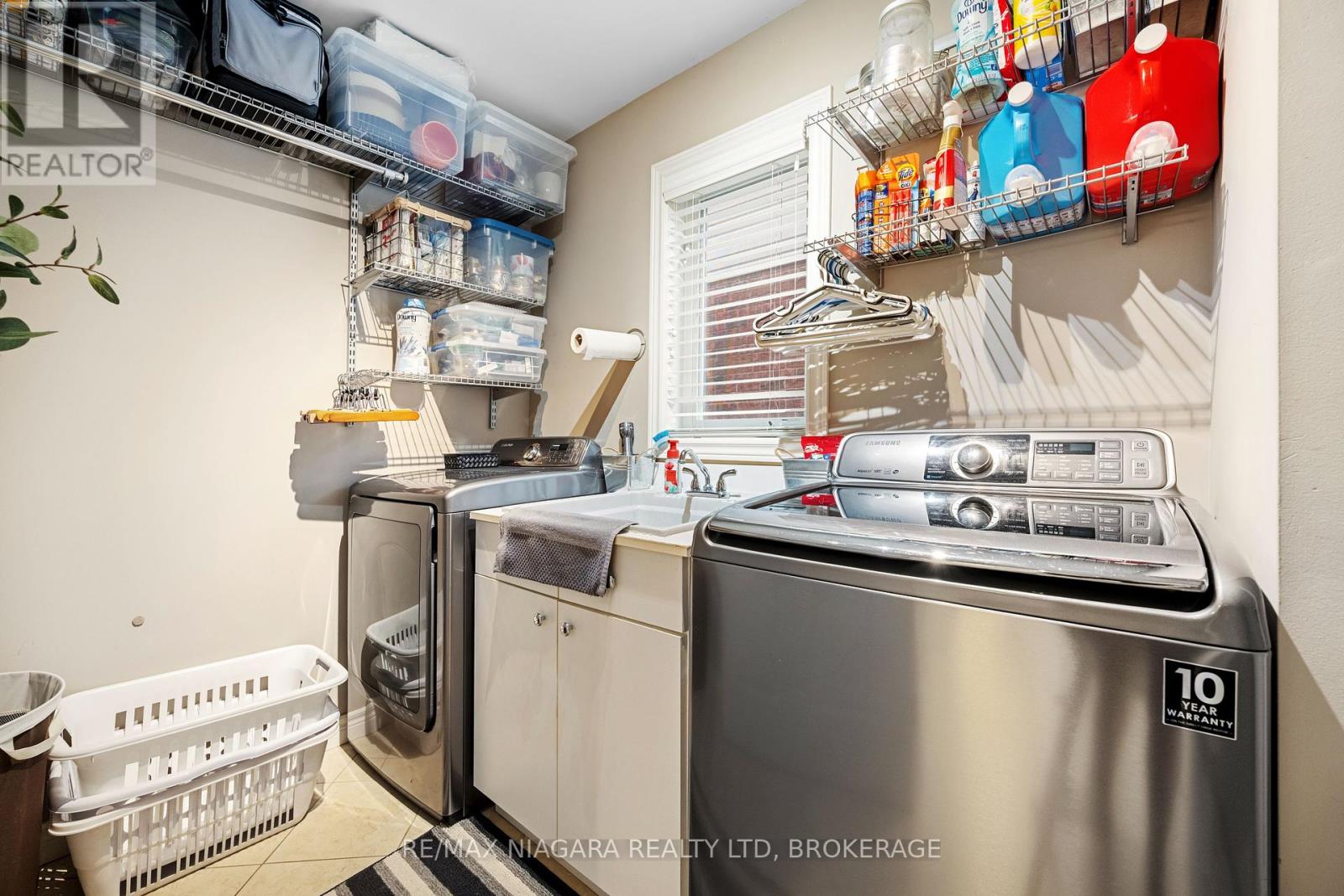 Photo 31 of 4493 Frances Crescent, Lincoln ON