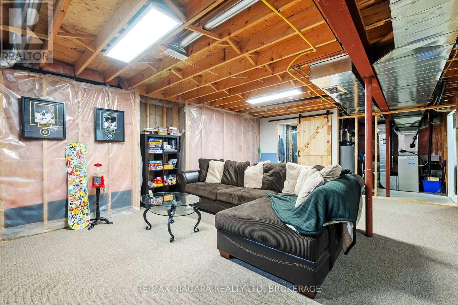 Photo 38 of 4493 Frances Crescent, Lincoln ON