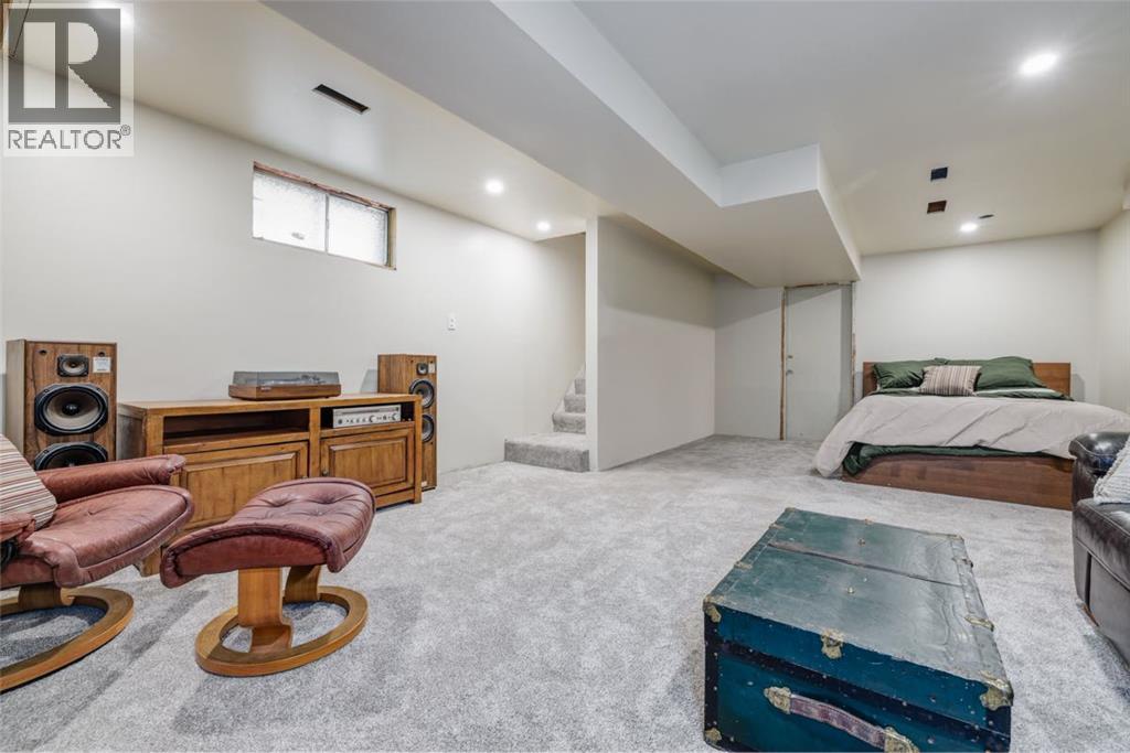 Single Family House for Sale in   Avenue SW Richmond Calgary 