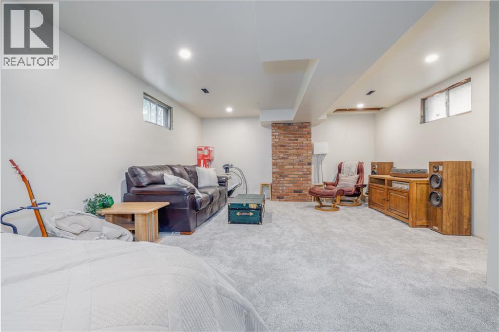 Single Family House for Sale in   Avenue SW Richmond Calgary 