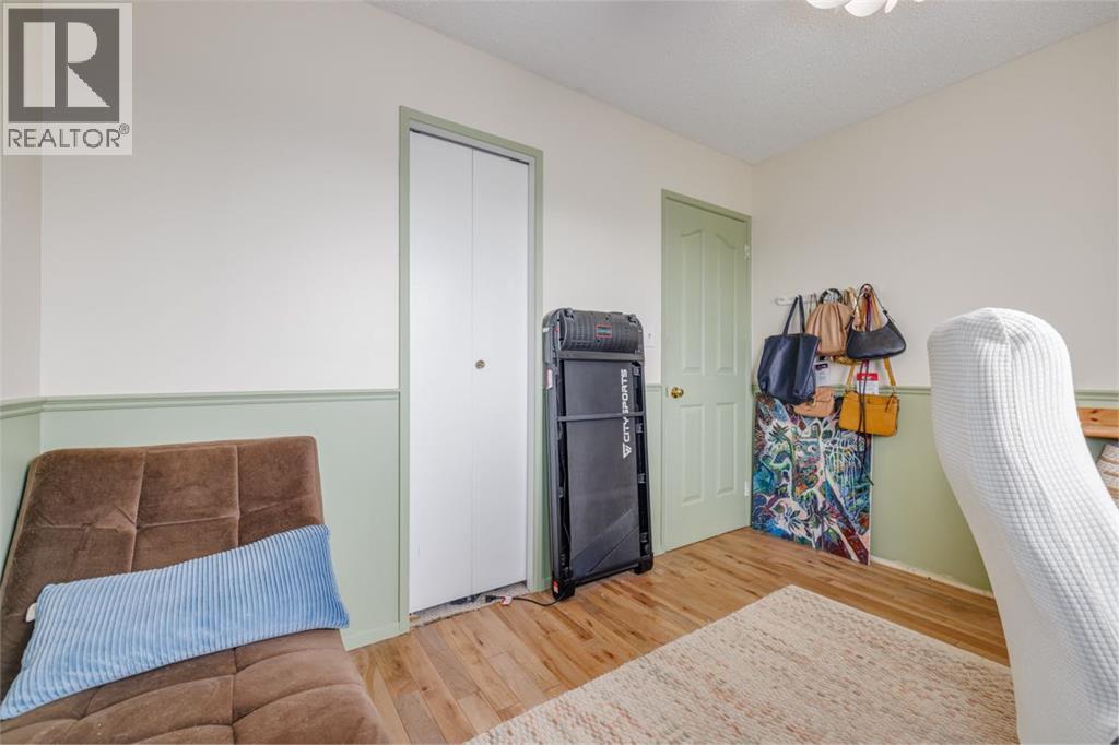 Single Family House for Sale in   Avenue SW Richmond Calgary 