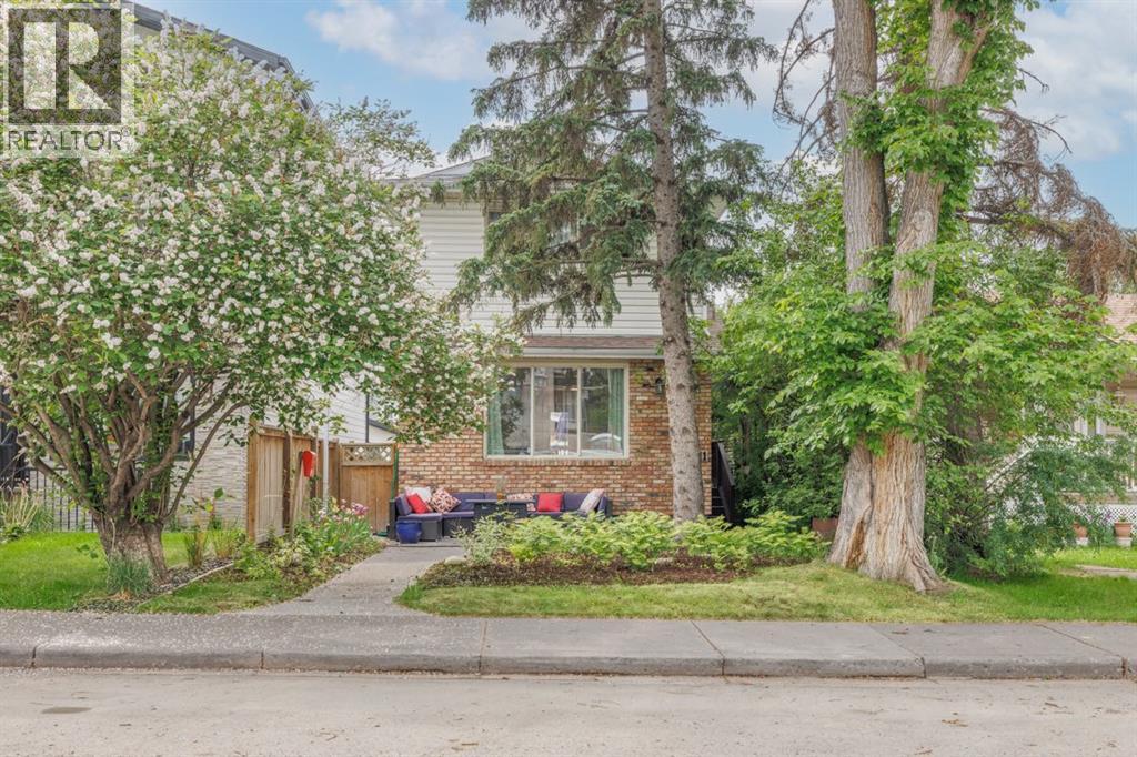 Single Family House for Sale in   Avenue SW Richmond Calgary 