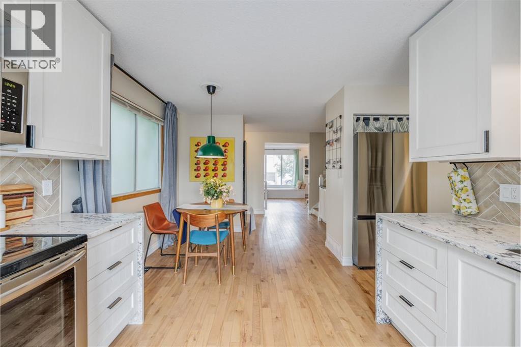 Single Family House for Sale in   Avenue SW Richmond Calgary 