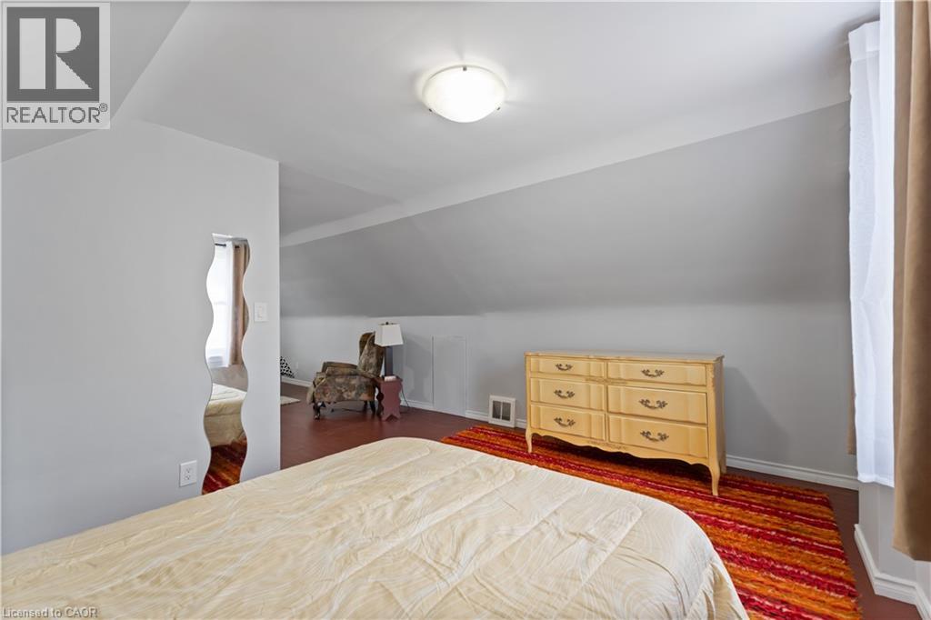 Photo 22 of 197 East 12 Th Street, Hamilton ON