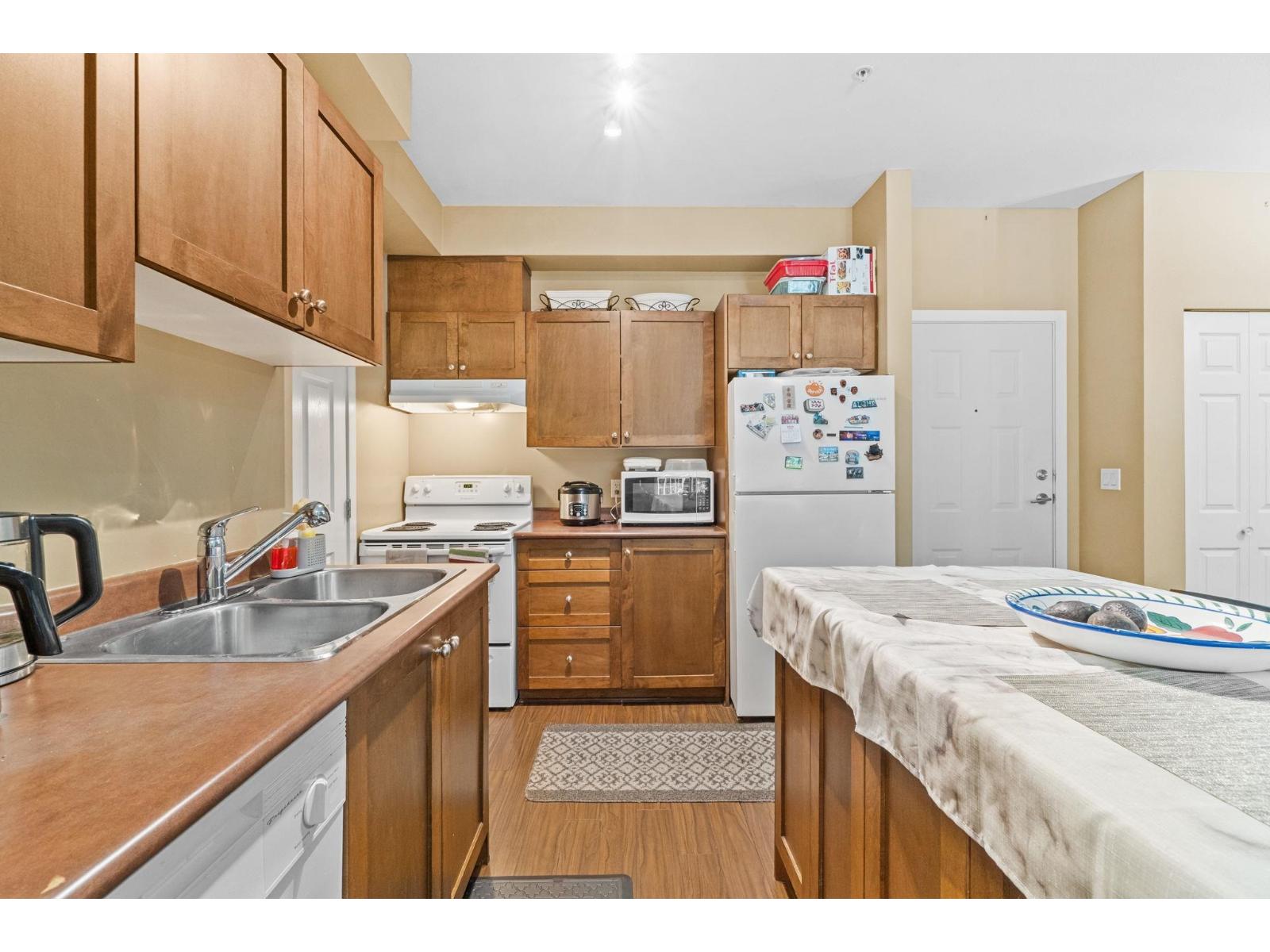 Photo 5 of 308 13277 108th Avenue, Surrey BC