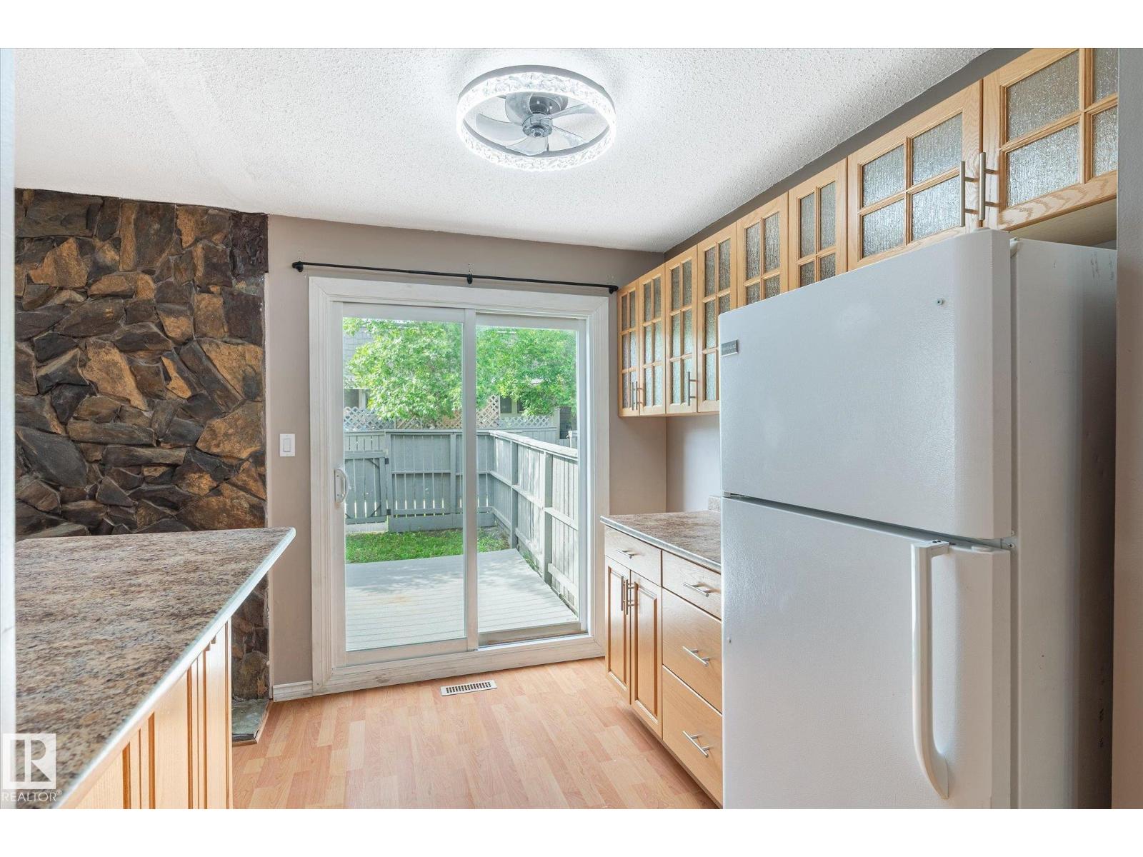 Photo 13 of 540 Willow Co Nw, Edmonton AB
