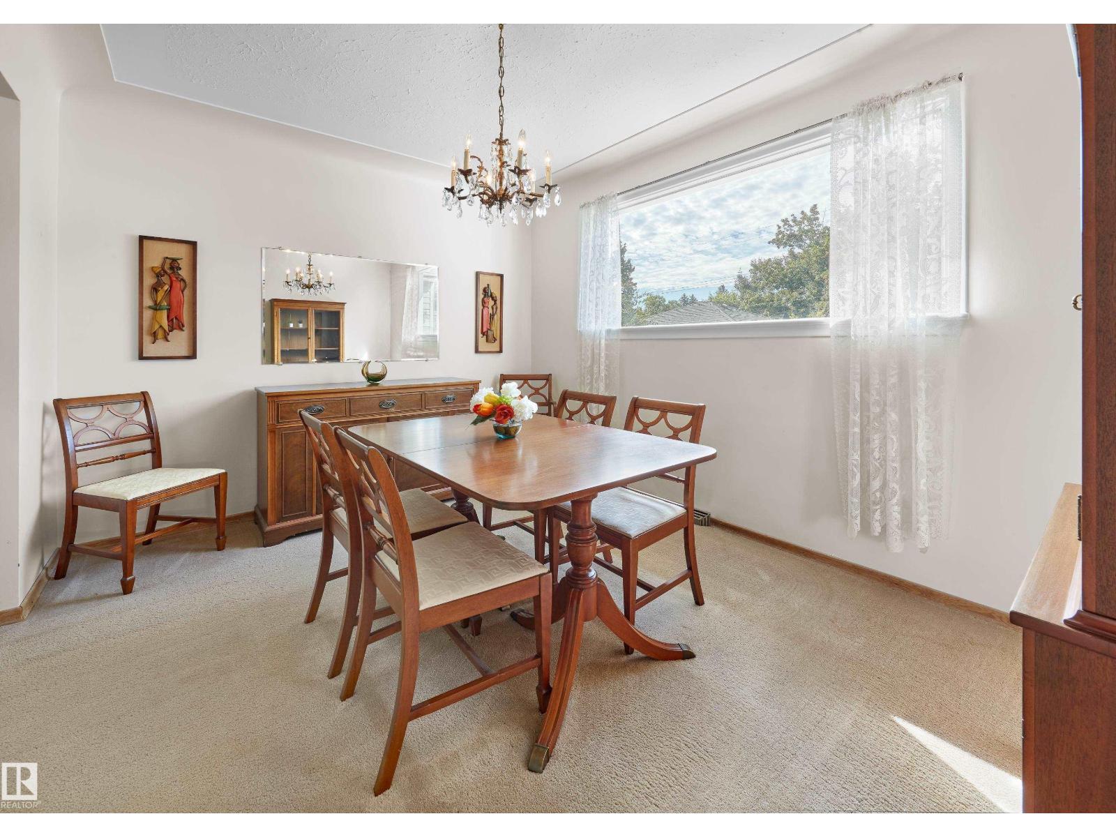 Photo 7 of 11127 71 Av Nw, Edmonton AB