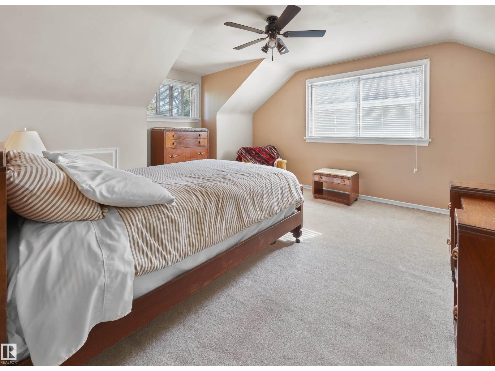 Photo 15 of 11127 71 Av Nw, Edmonton AB