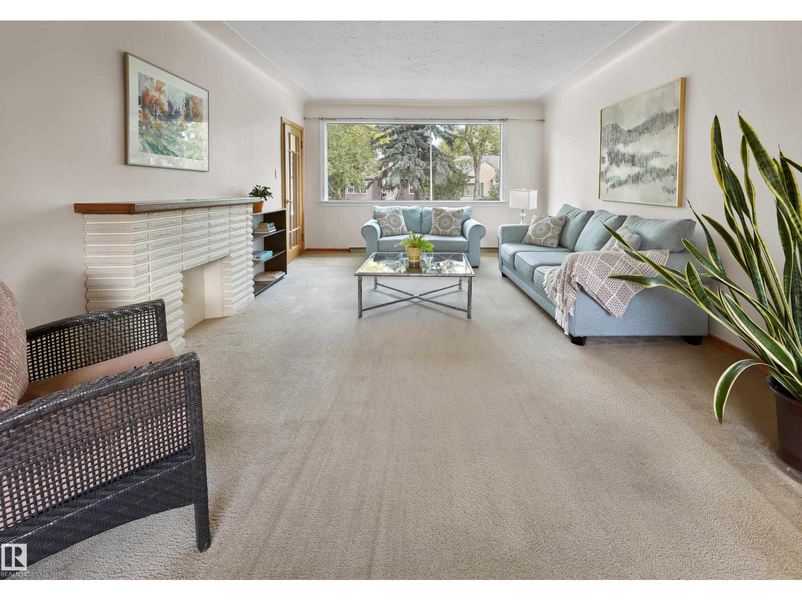 Photo 6 of 11127 71 Av Nw, Edmonton AB