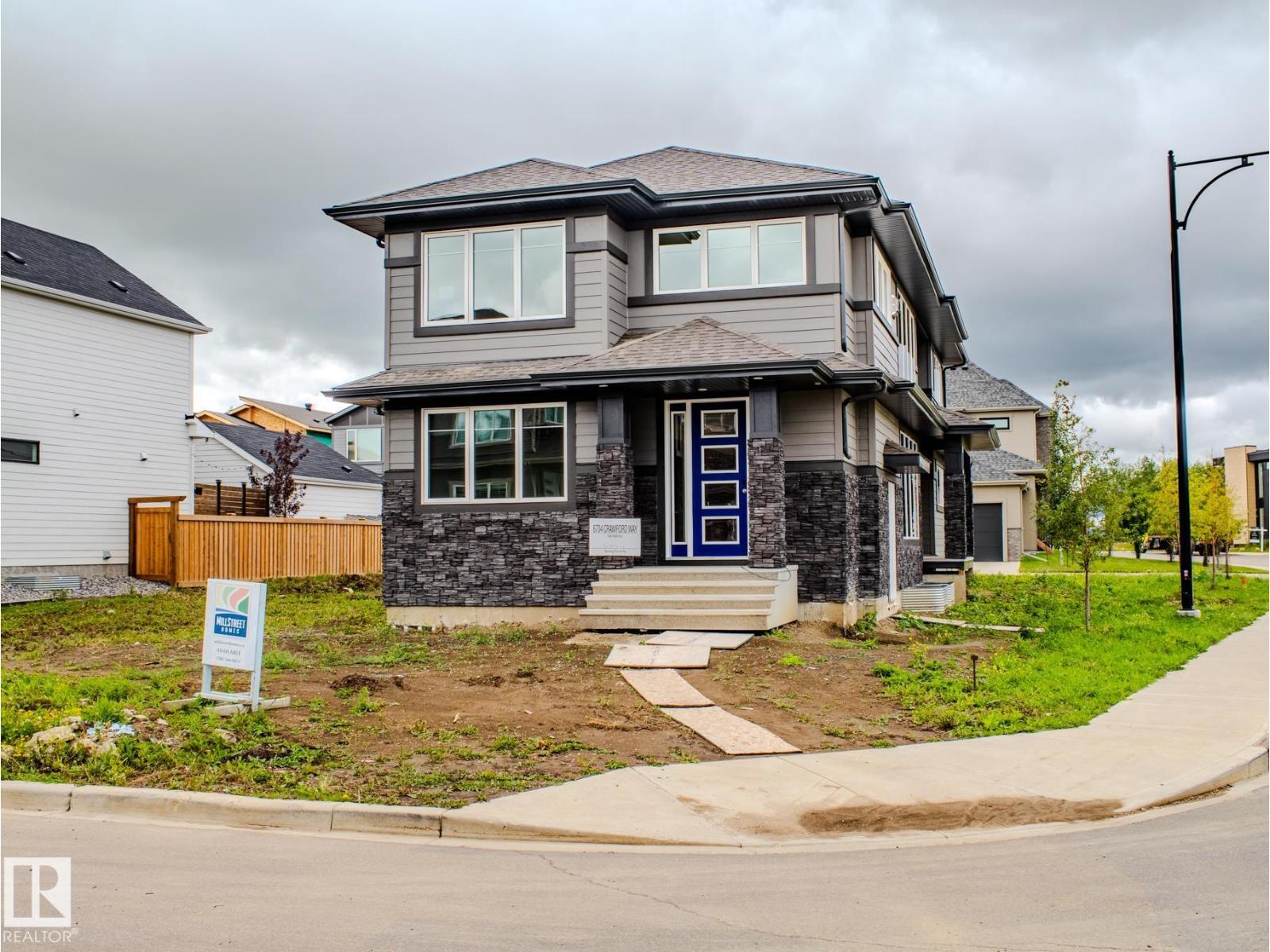 Photo 2 of 6704 Crawford Wy Sw, Edmonton AB