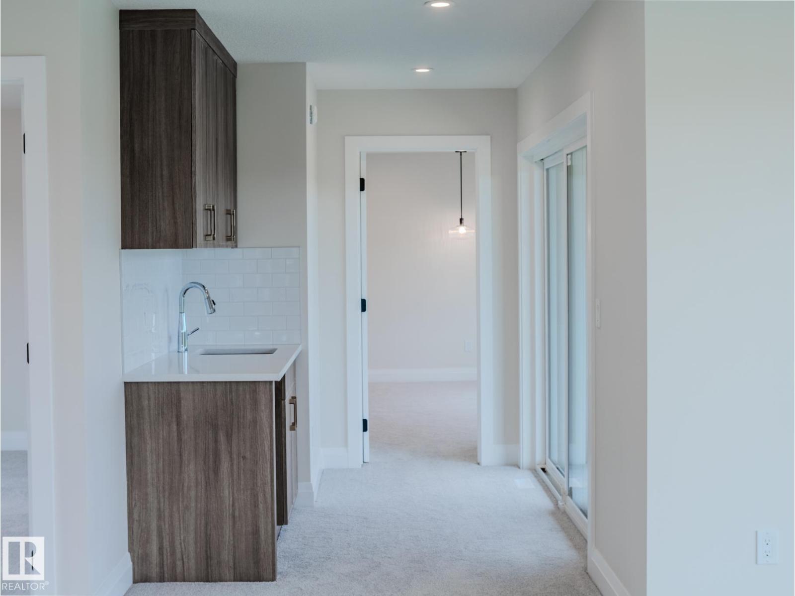 Photo 17 of 6704 Crawford Wy Sw, Edmonton AB
