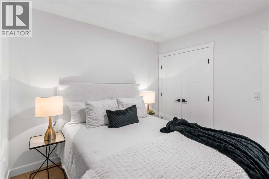 Single Family House Bungalow for Sale in  th Street SW Glamorgan Calgary 